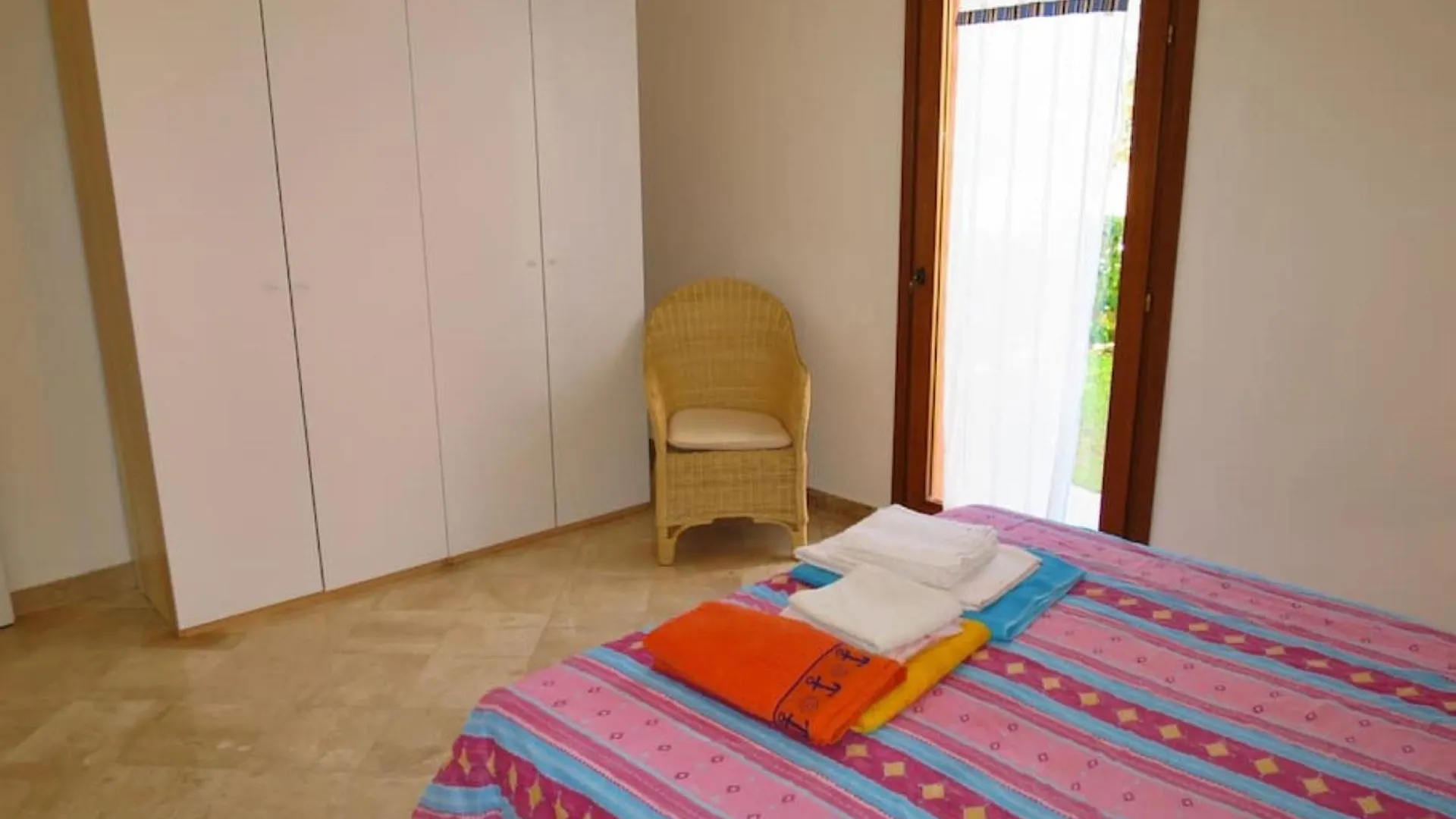 Seaview Apartment Porto Pozzo 0*,