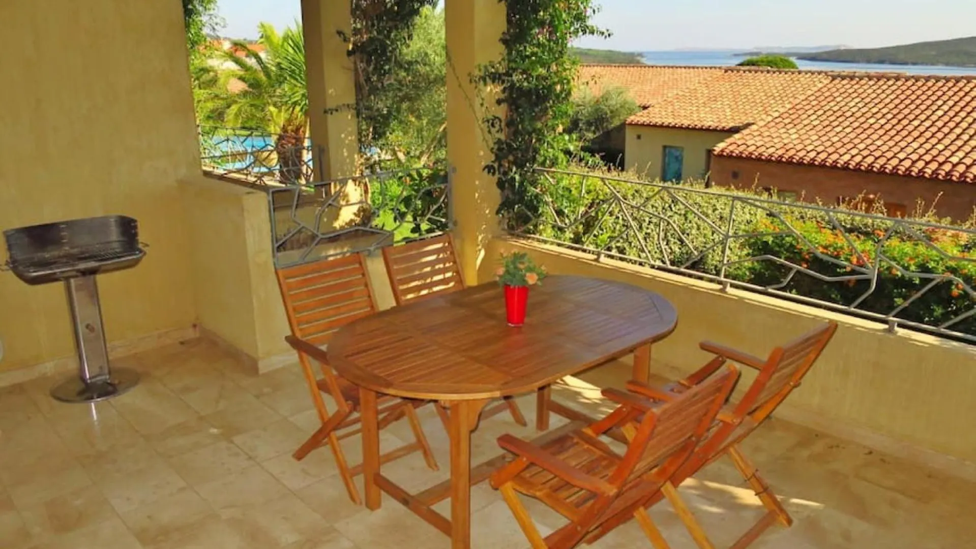 Seaview Apartment Porto Pozzo 0*,  Italy